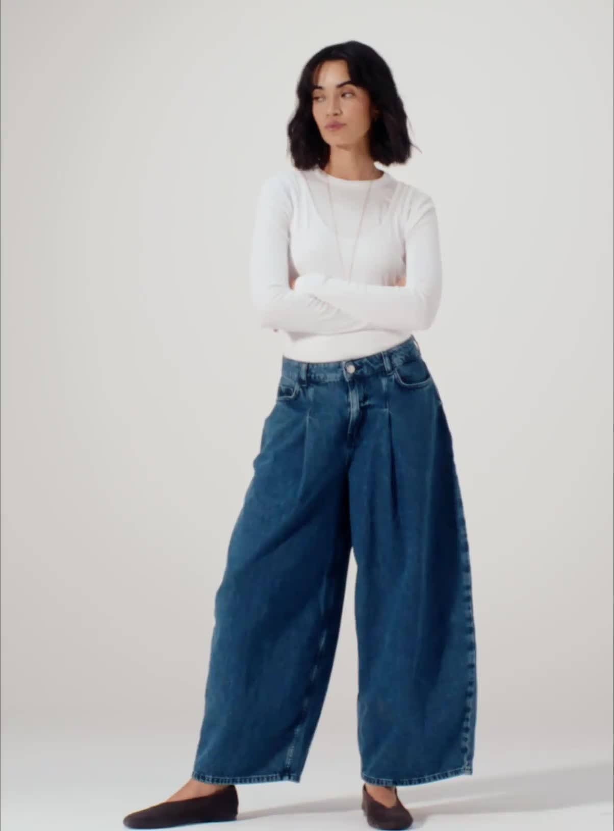 Mid Denim Pleated Barrel Jeans 14 - Video 1 thumbnail